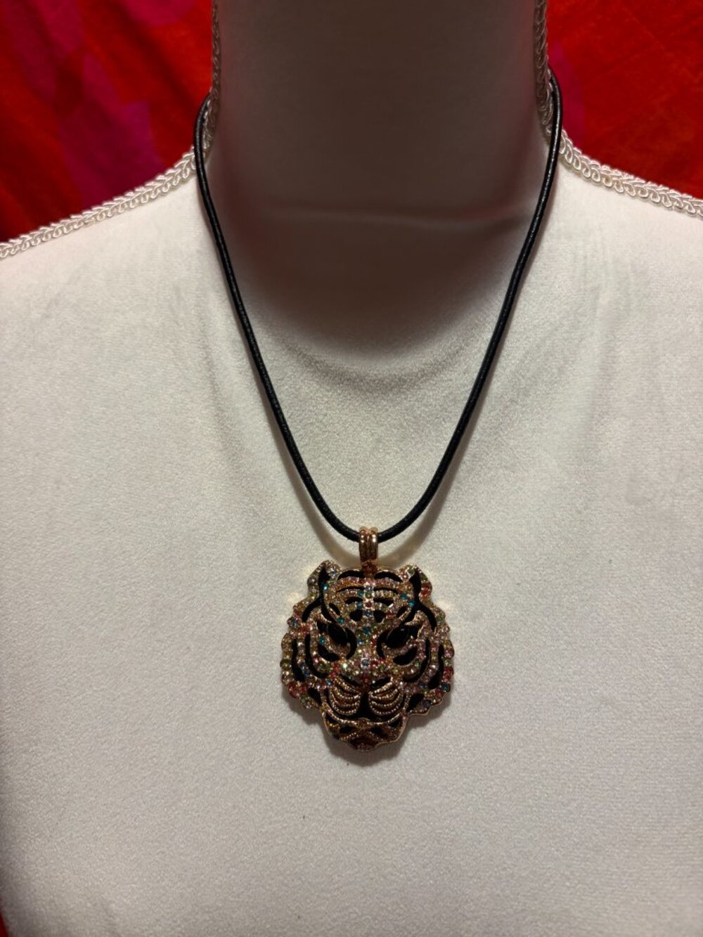 Multicolor Rhinestone Tiger Necklace Pendant - Picture 2 of 2